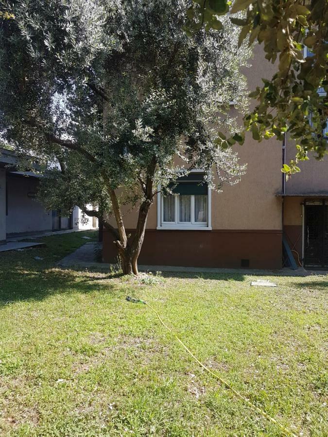 Angolo Di Isa Busto Arsizio Exterior photo